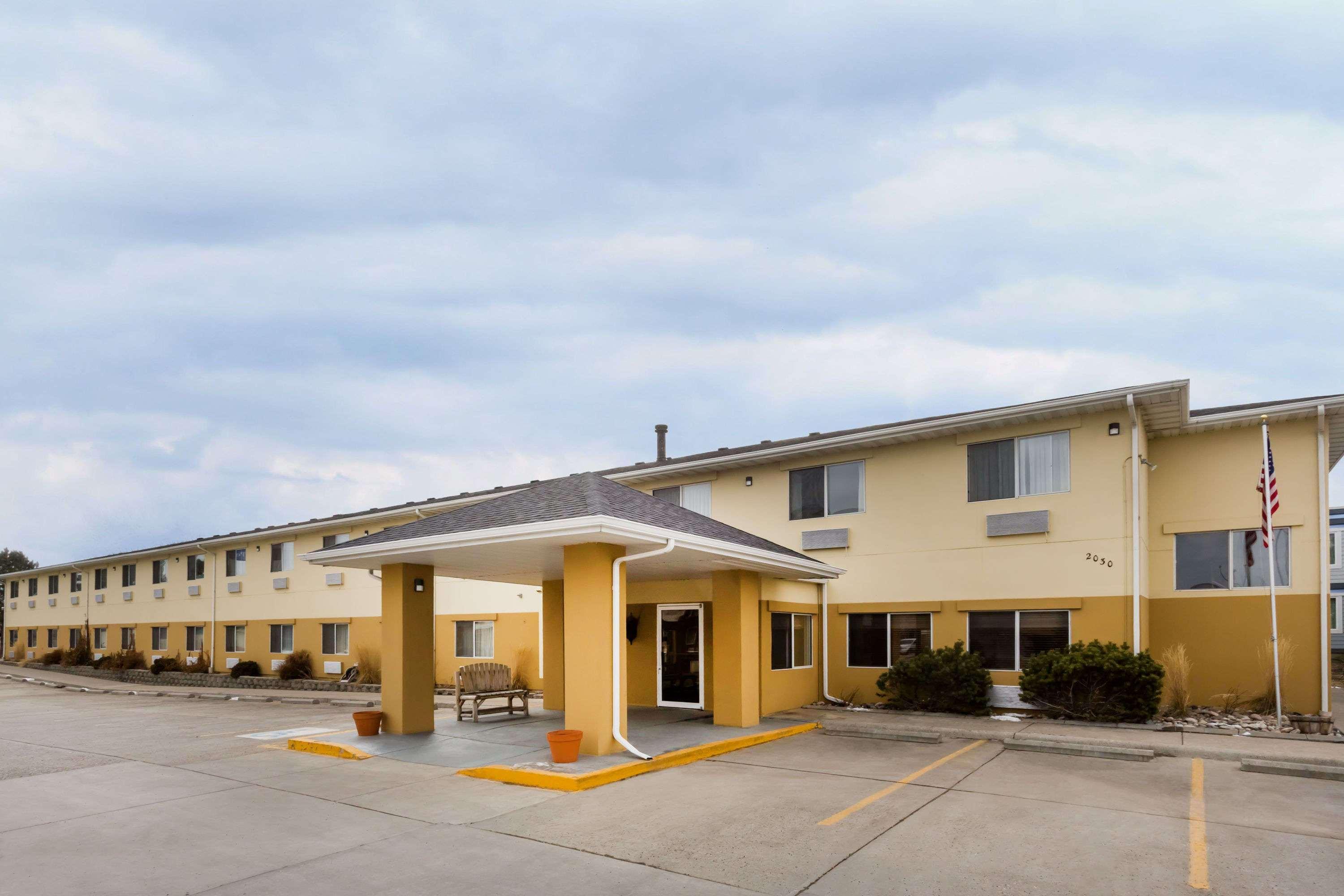 Baymont By Wyndham Billings Hotel Exterior photo